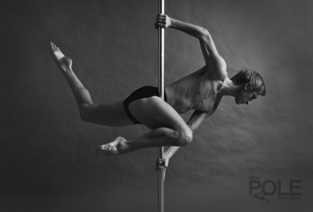 Magnus Labbe pole workshop hos Pole Republic i København. Workshoppen er en Advanced workshop.